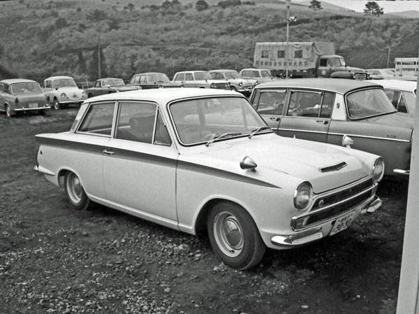 (05-3a)(150-22) 1965-66 Ford  Cortina Lotus (後期型）.jpg